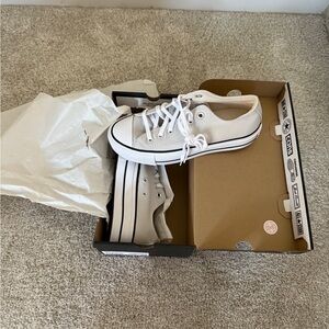 [New in box] Chuck Taylor All Star Lift Platform Canvas - Barely Gray